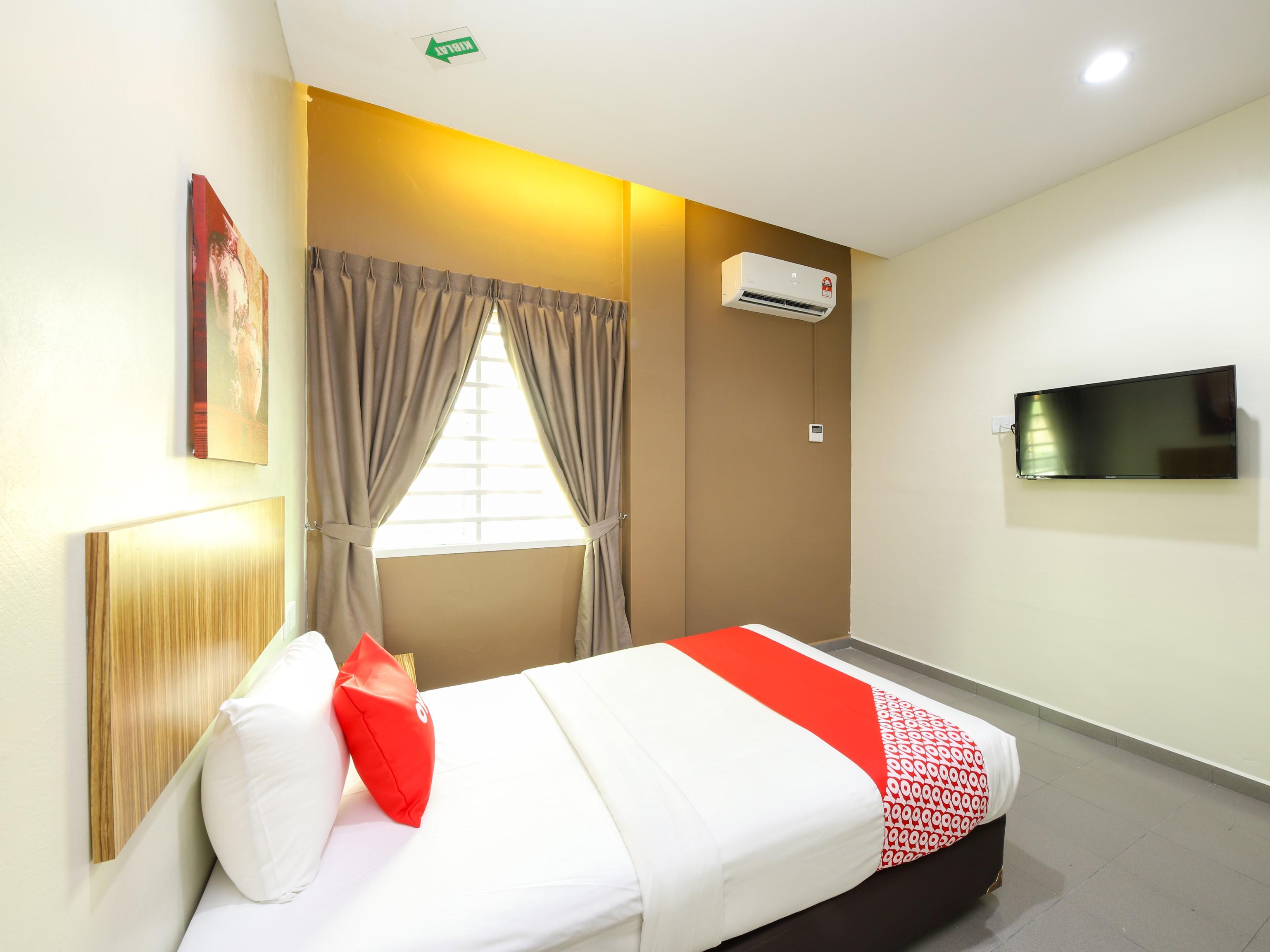 OYO 89839 Riaz Hotel Malacca Esterno foto