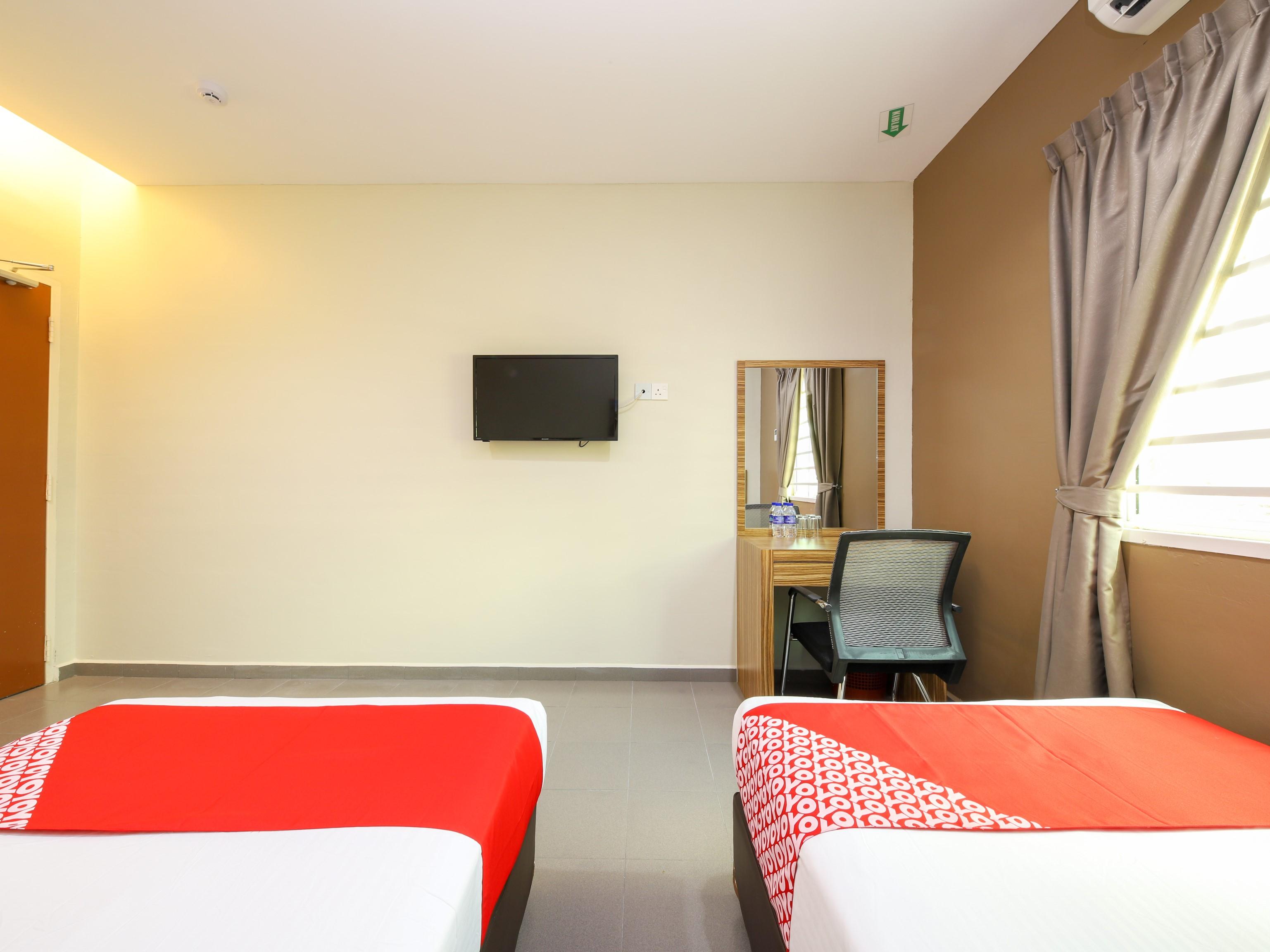 OYO 89839 Riaz Hotel Malacca Esterno foto