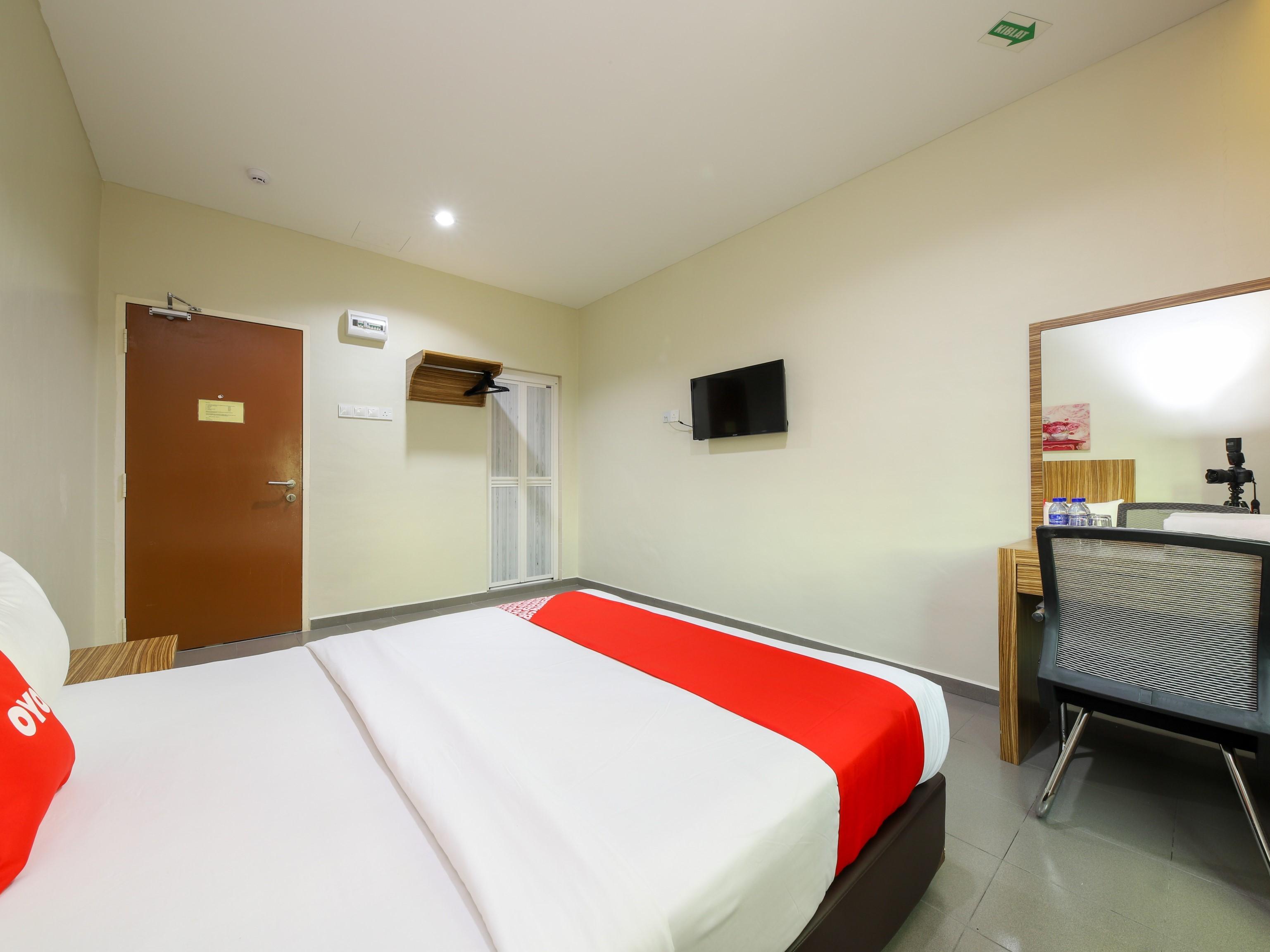 OYO 89839 Riaz Hotel Malacca Esterno foto
