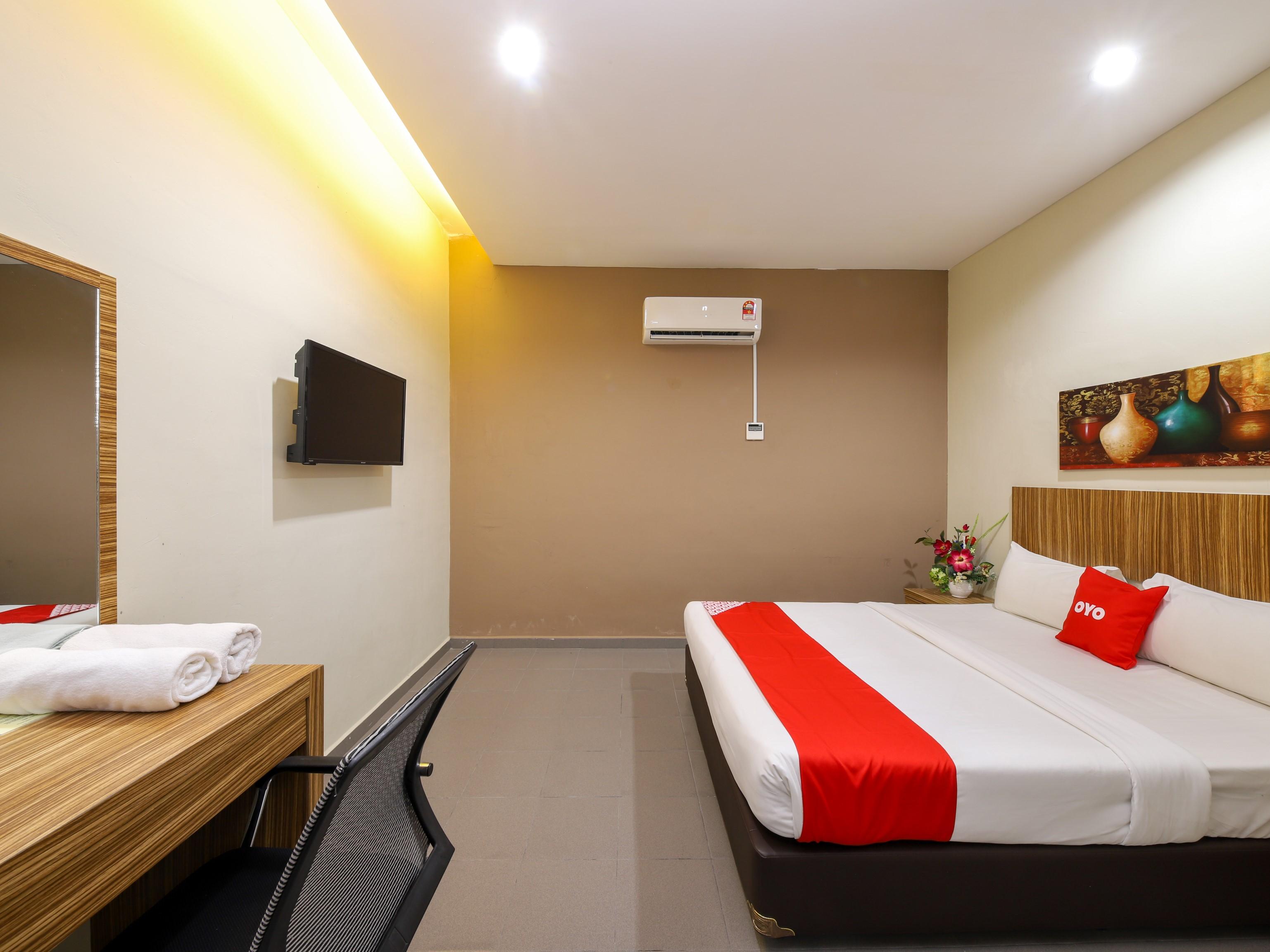 OYO 89839 Riaz Hotel Malacca Esterno foto
