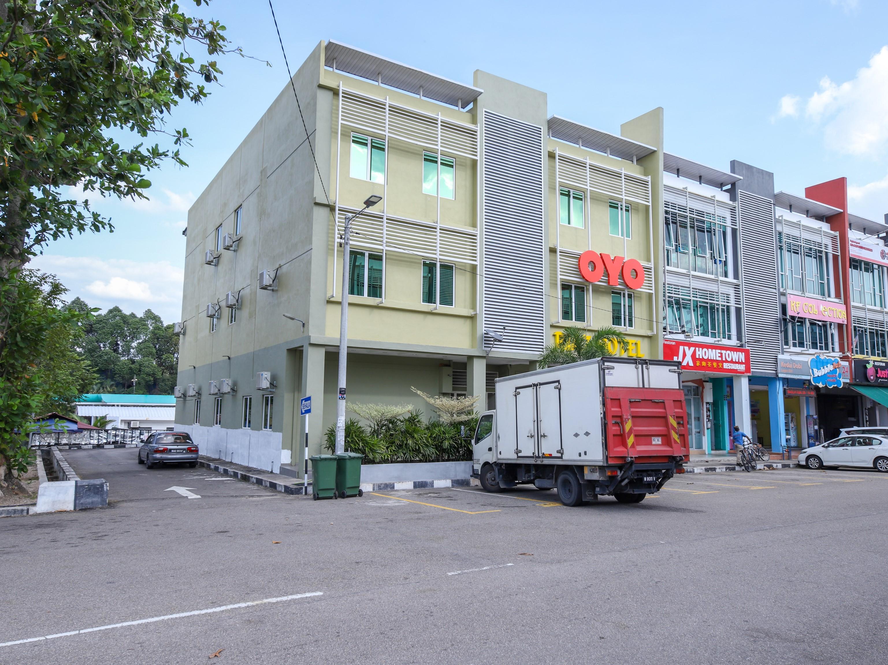 OYO 89839 Riaz Hotel Malacca Esterno foto