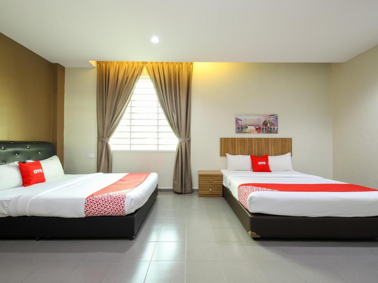 OYO 89839 Riaz Hotel Malacca Esterno foto